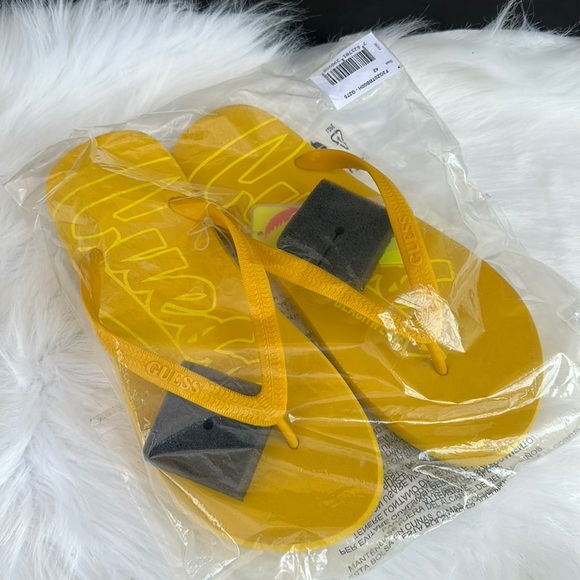 New GUESS UNISEX BEACH SANDALS SZ 9 - Picture 2 of 6